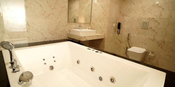Antique Regency New Digha with Private Jacuzzi in Room