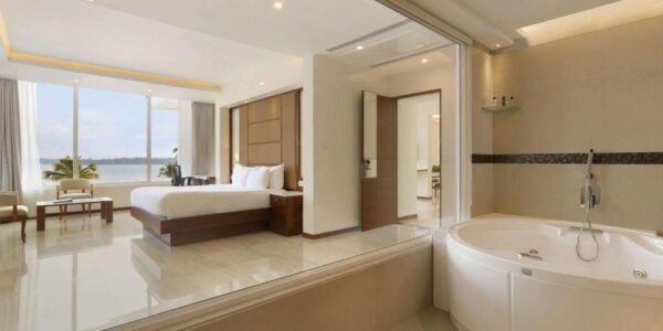 Ramada Resort by Wyndham Kochi with Jacuzzi in Room
