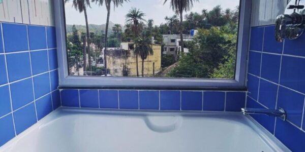 The House of BB Mount Ābu with Bathtub
