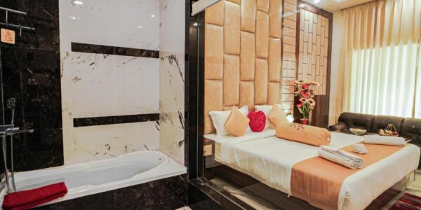 THE RATH INNS Mandarmani with Bathtub